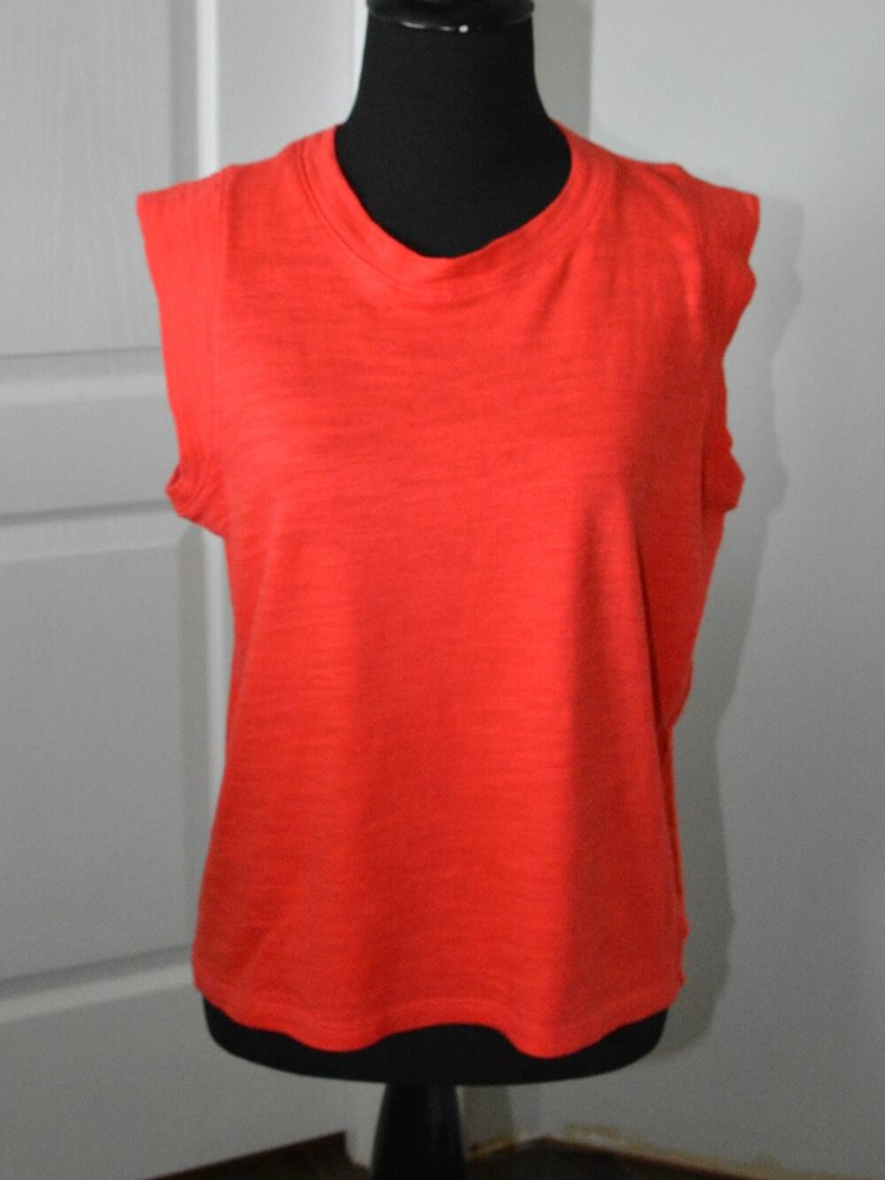 Faherty Women's Sunwashed Muscle Tanks size Medium